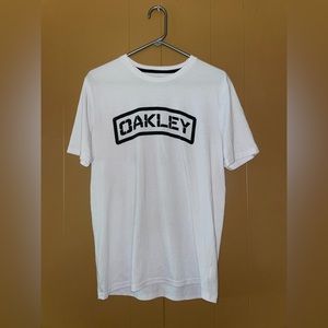 Oakley tee